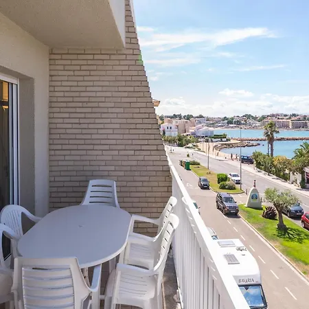 Beautiful With Communal Pool Apartment