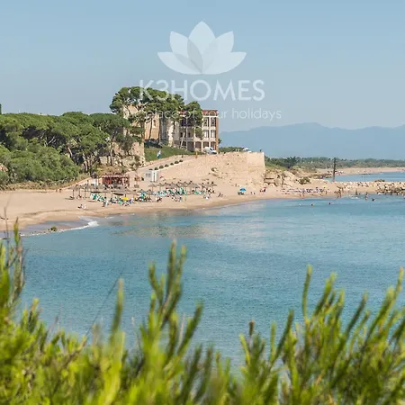 Beautiful With Communal Pool Apartment *